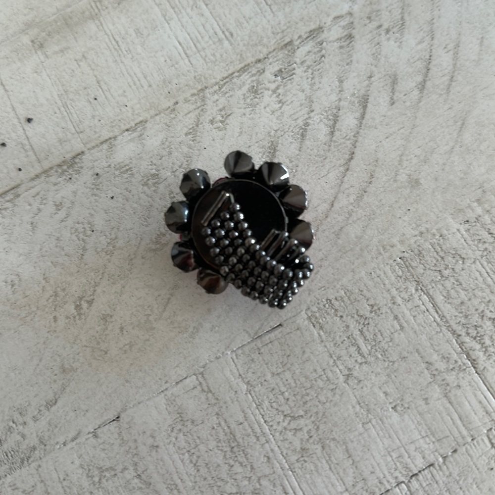 Ring - Picture 3 of 4